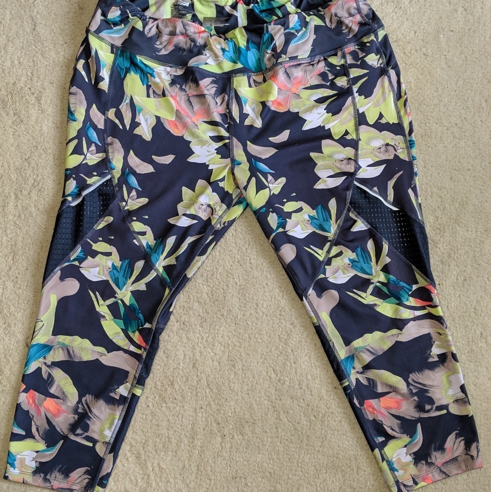 Avia Workout Capris